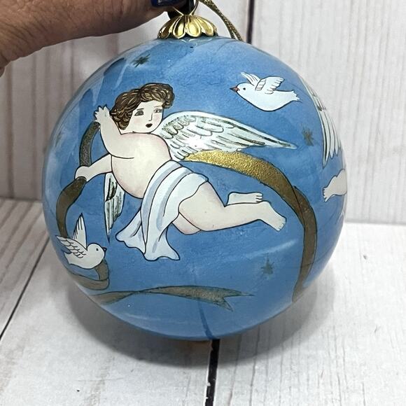 Li Bien 2001 Pier 1 Cherubs Angels Blue Hand Painted Glass Ornament without Box - Picture 2 of 5